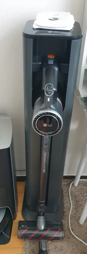 LG코드제로 올인원타워 무선청소기(새배터리)