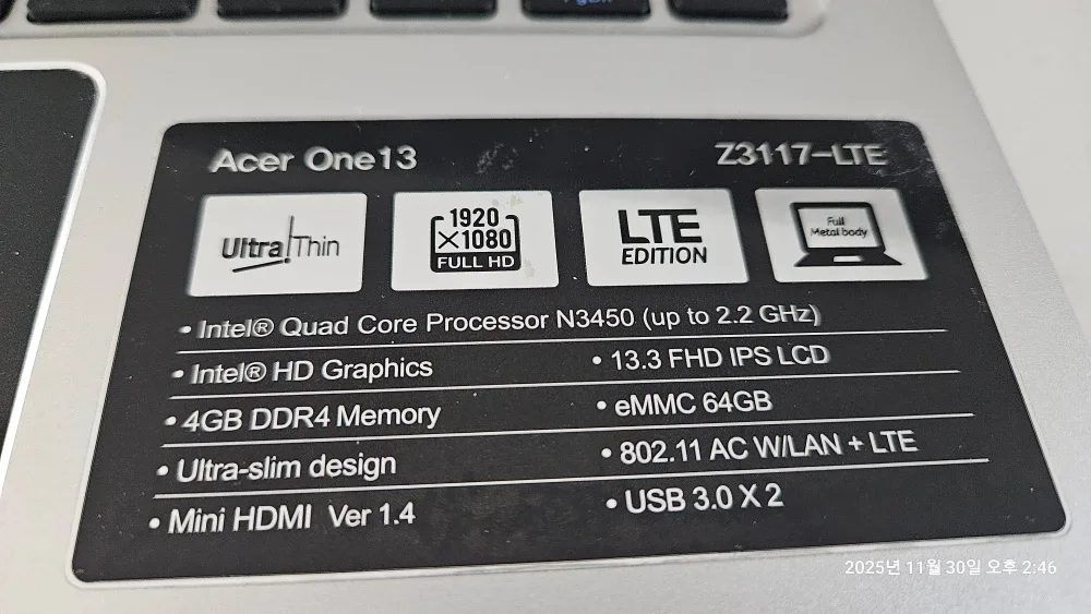 Acer One 13 Z3117-LTE 노트북