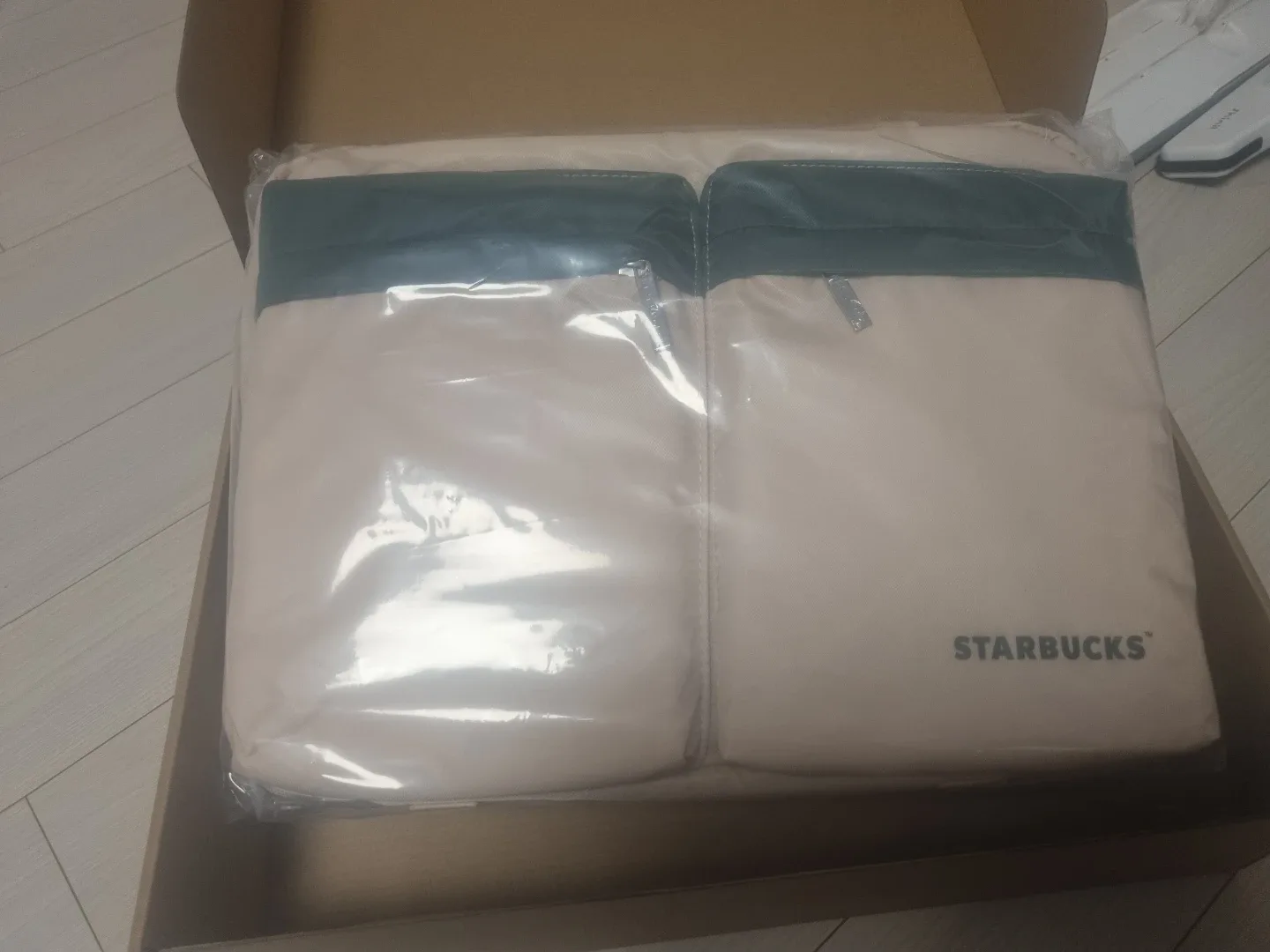 스타벅스 메신저백 새상품