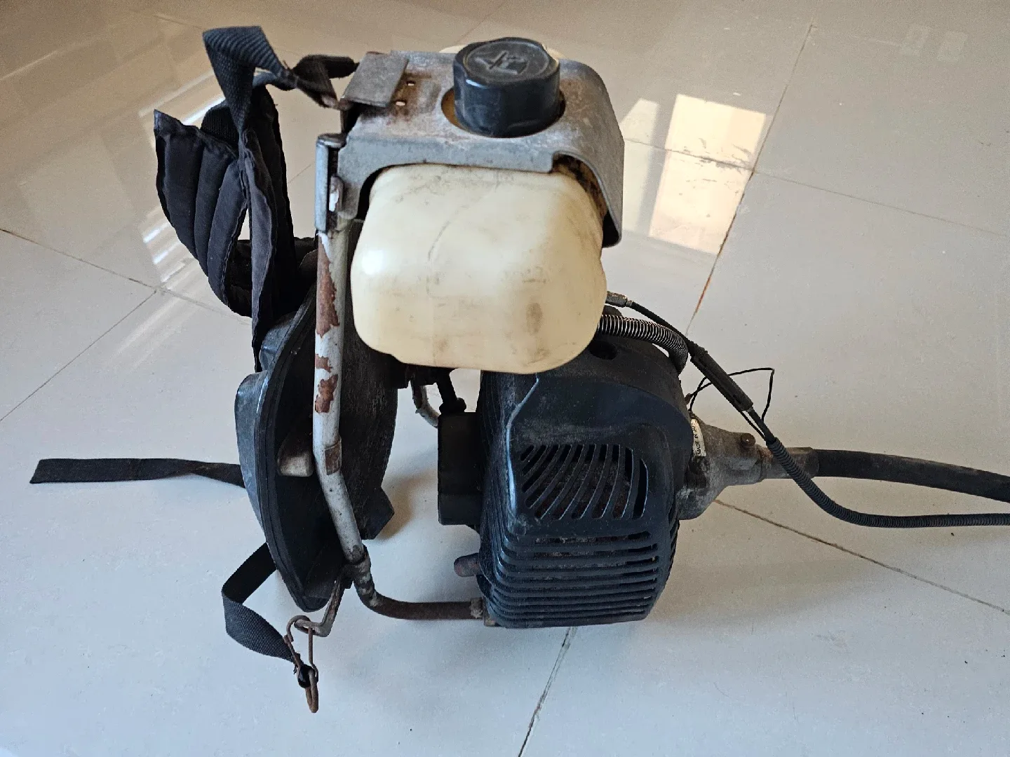 중고 엔진식 등짐형 예초기