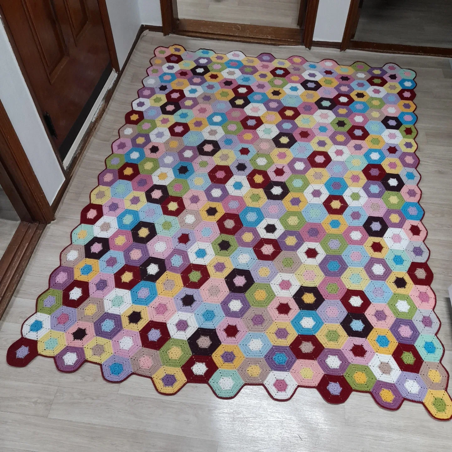 (중고)빈티지 비비드컬러 면실 손뜨개 헥사곤 모티브잇기 직사각보 블랭킷