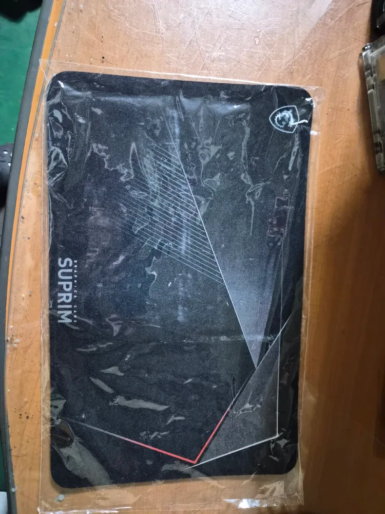 msi 슈프림 마우스패드 팝니다