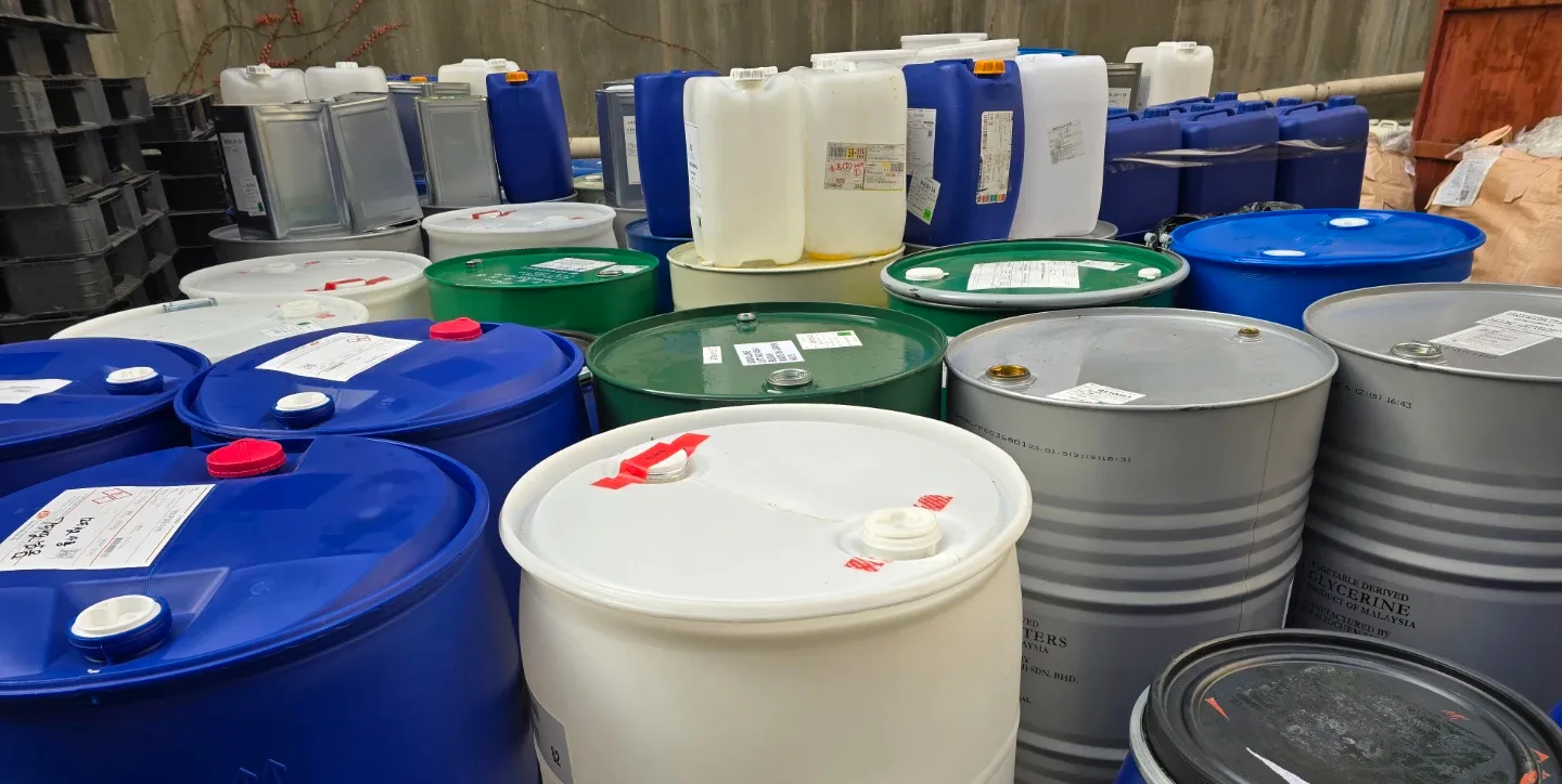 중고 플라스틱 및 철제드럼