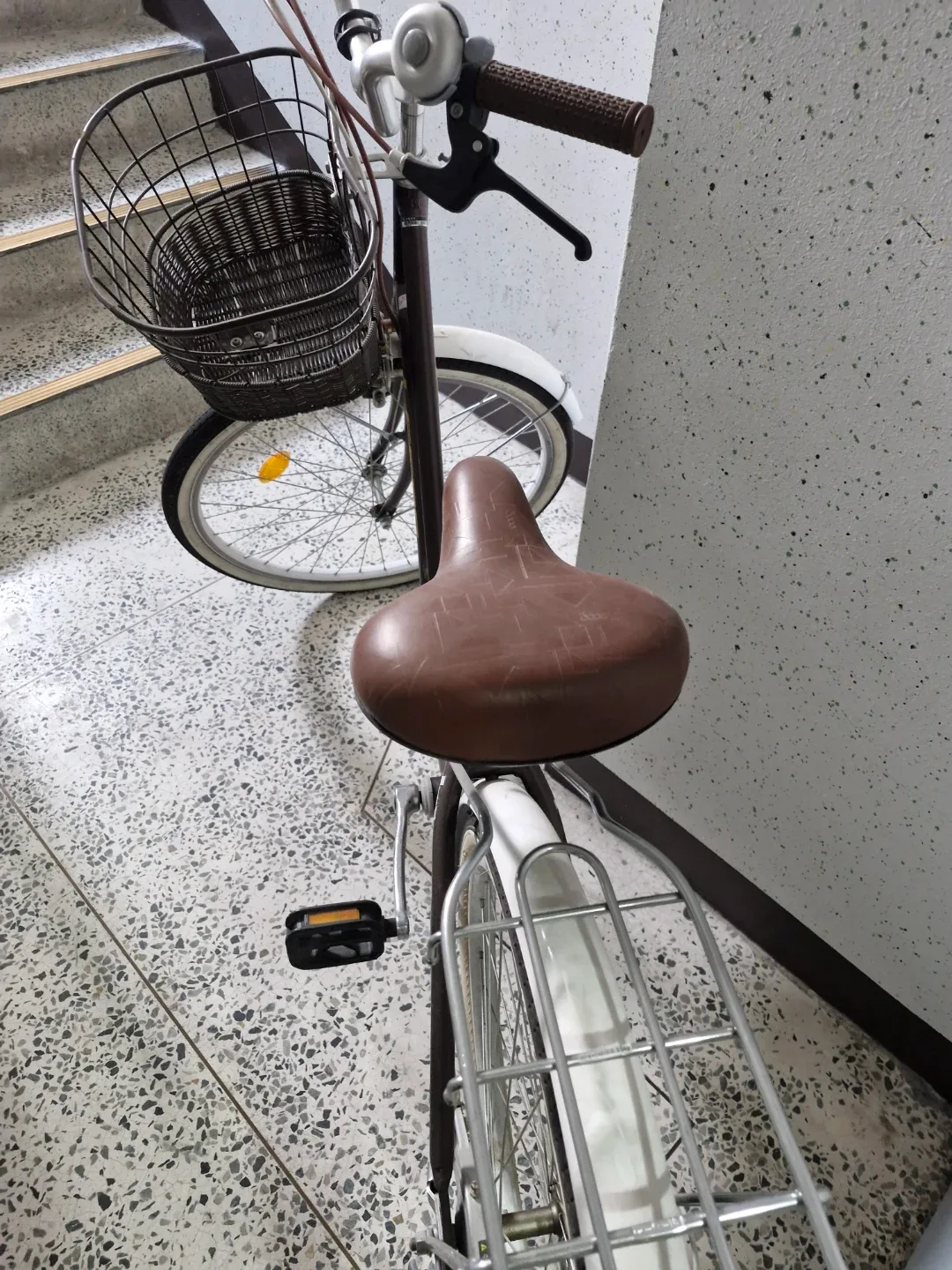 빈티지 스타일 갈색 자전거
