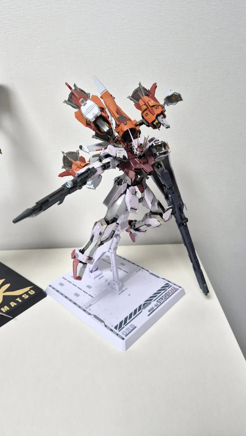 메탈빌드 스트라이크 헬리오폴리스