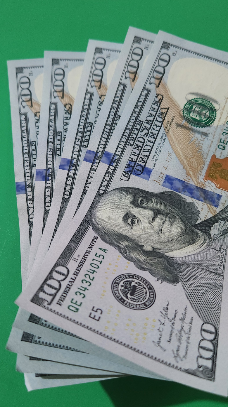 US 달러 판매합니다.(500달러)