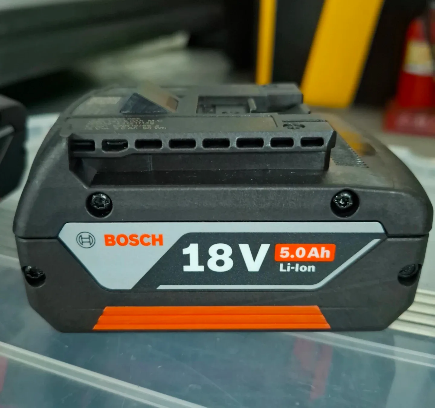 새상품 보쉬 18V 5.0Ah 배터리