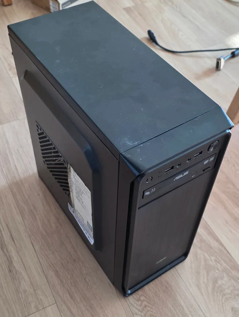 데스크탑 본체 i3-7100, 16GB RAM, GT730