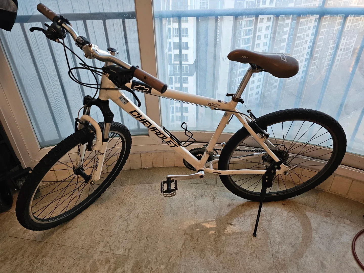 쉐보레 흰색 MTB, 시마노 24단 자전거 팝니다.