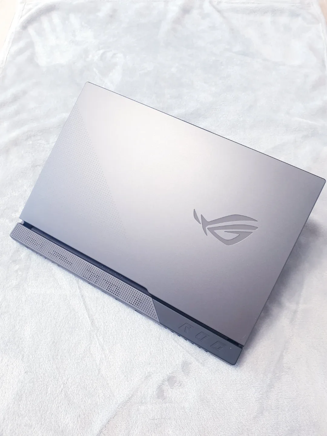 (풀박)ASUS 17인치 게이밍 노트북 팝니다. 라이젠9, RTX 3050Ti, 램 16G, SSD 1T