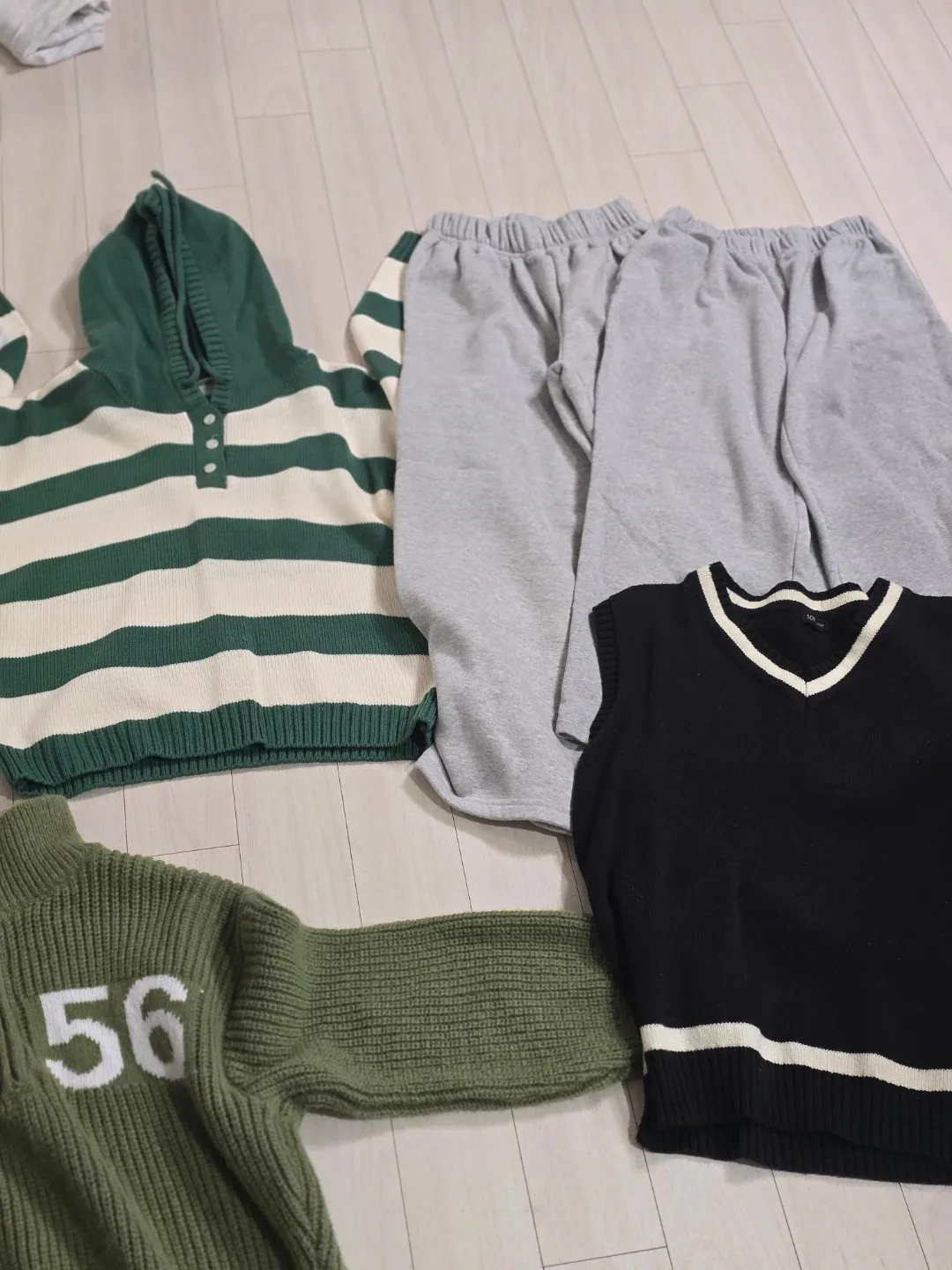 중고등학생옷.  160에 53~55킬로 상의 하의 모음