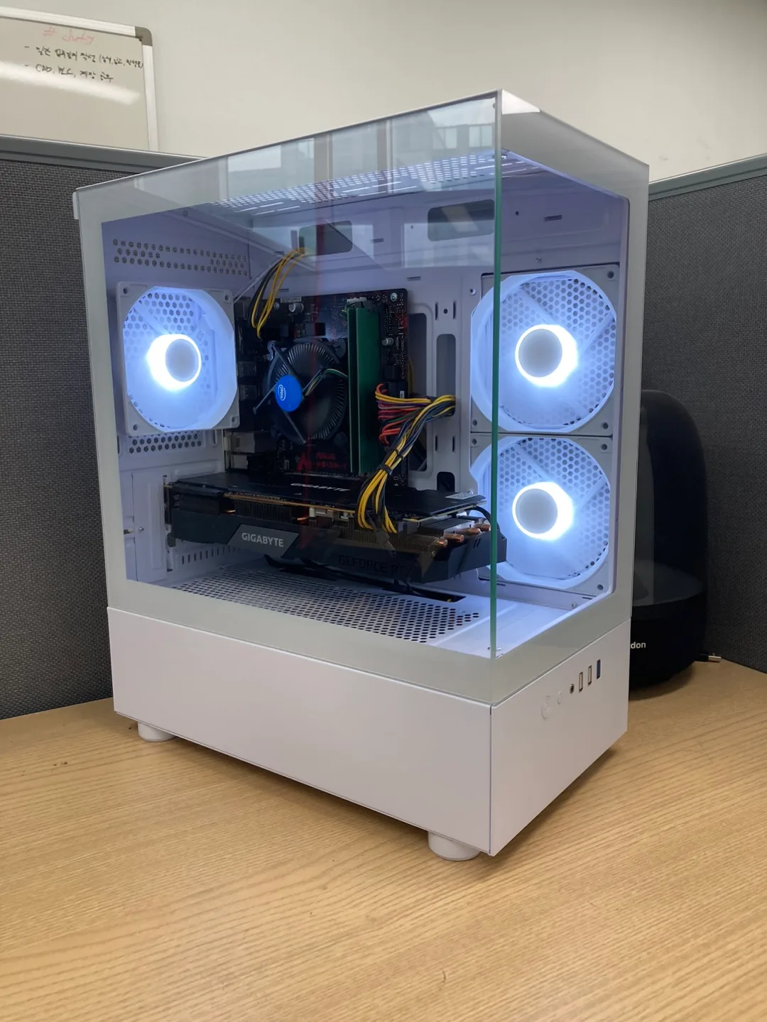 i5-9세대 RTX2070슈퍼 컴퓨터 당근합니다~ 새상품급 상태최상