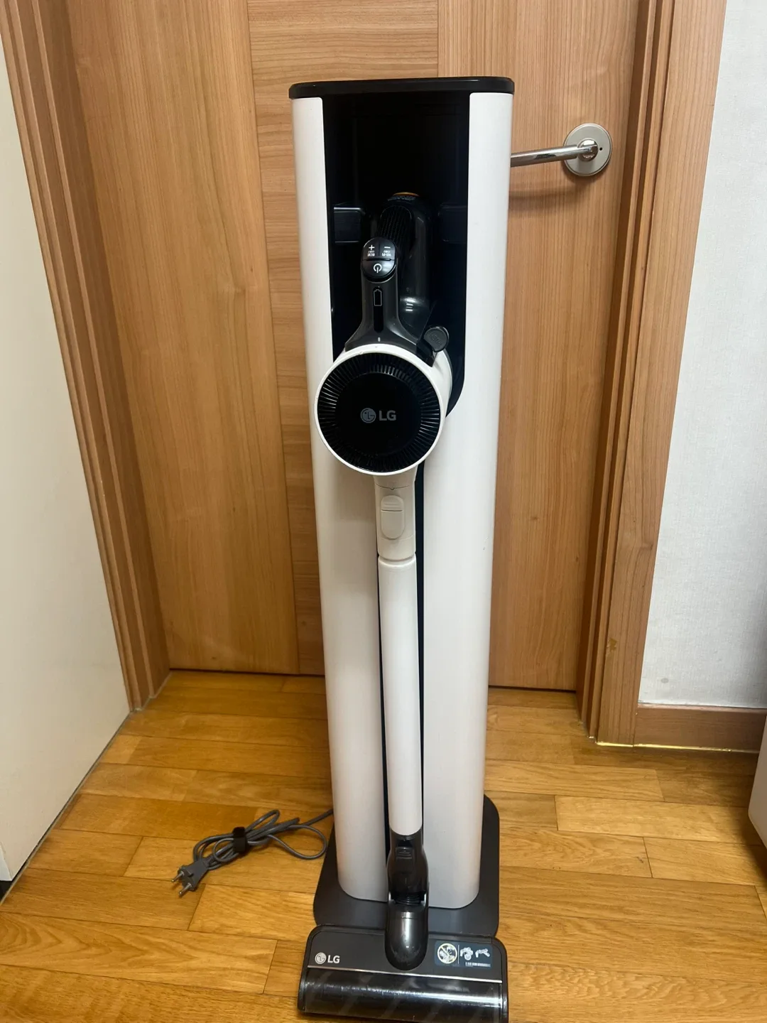LG 코드제로 A9S 오브제 무선청소기 카밍 베이지 배터리2