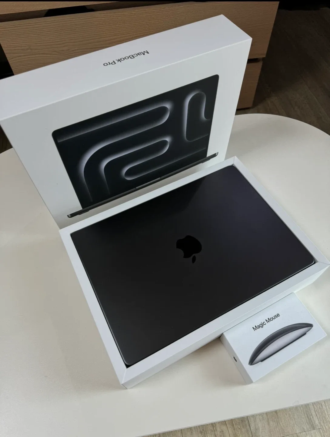 맥북프로 m4 14인치 1TB 20코어/24램(애케플 포함)