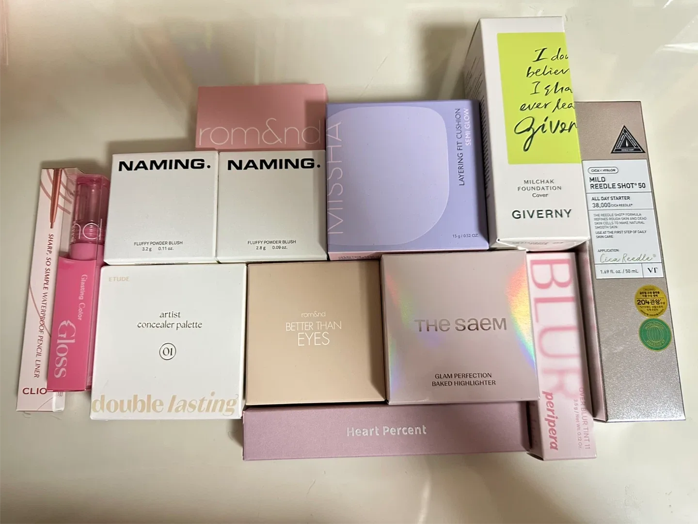 각종 미개봉 화장품