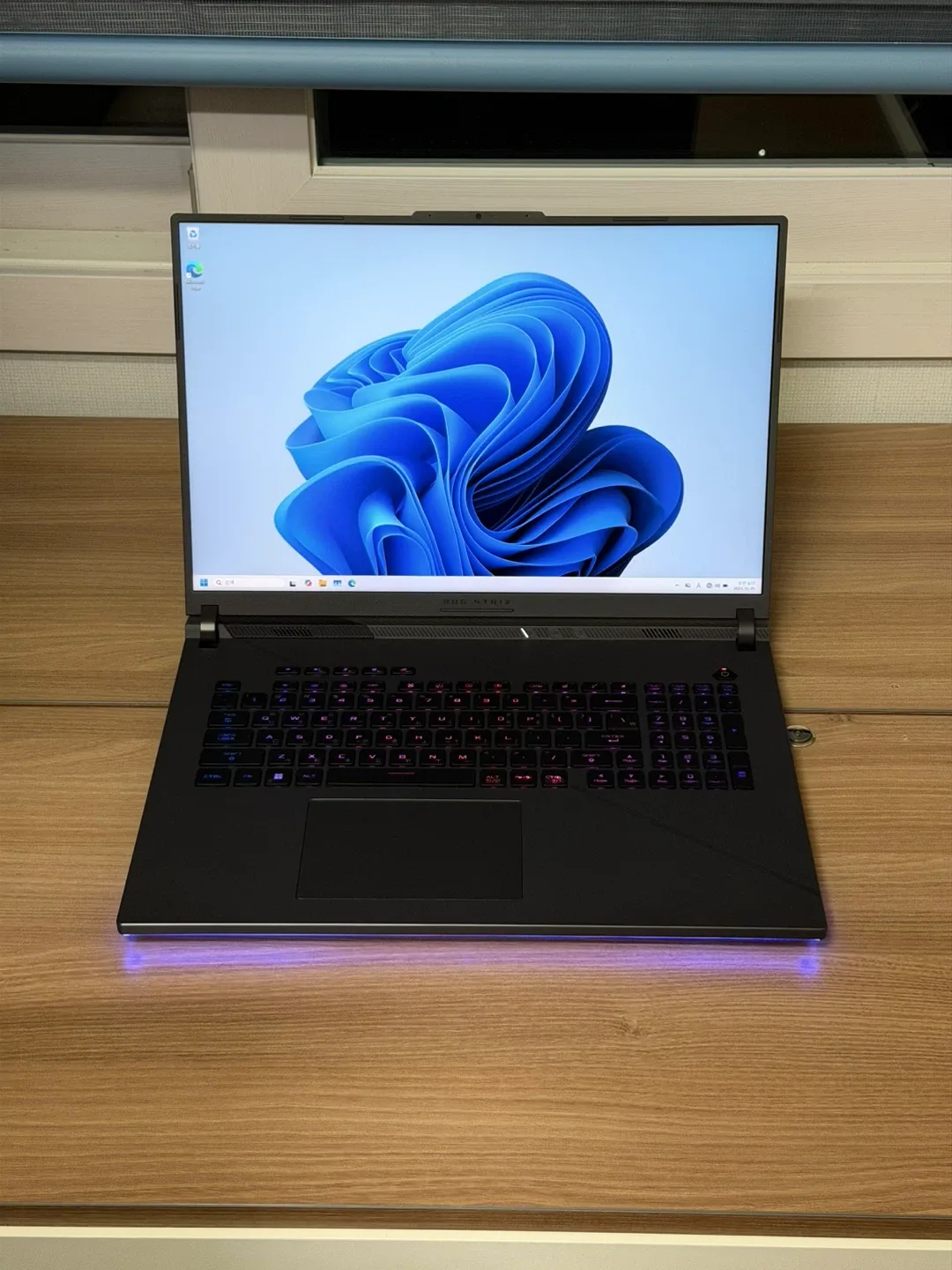 ASUS ROG Strix G18 i9 RTX4070 게이밍 노트북