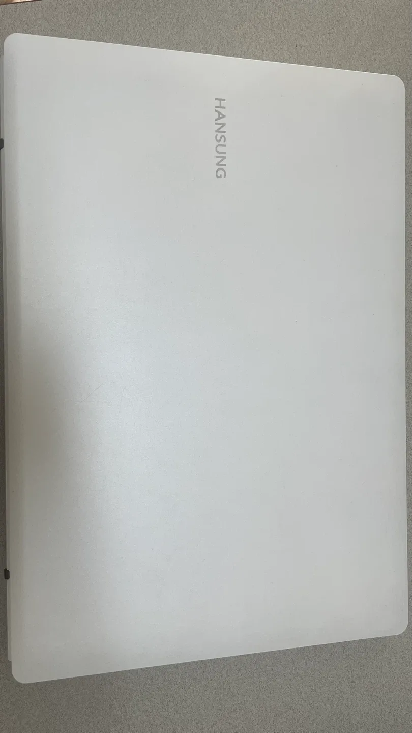 새것같은 화이트 노트북 부품용