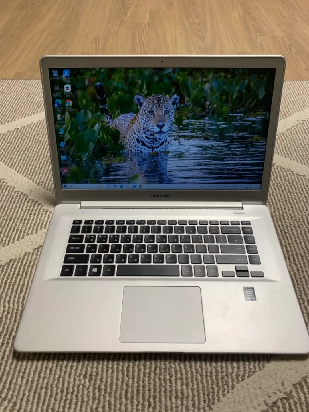 삼성 노트북 i5 15인치 SSD256 램 8G win MS오피스 한글설치완료