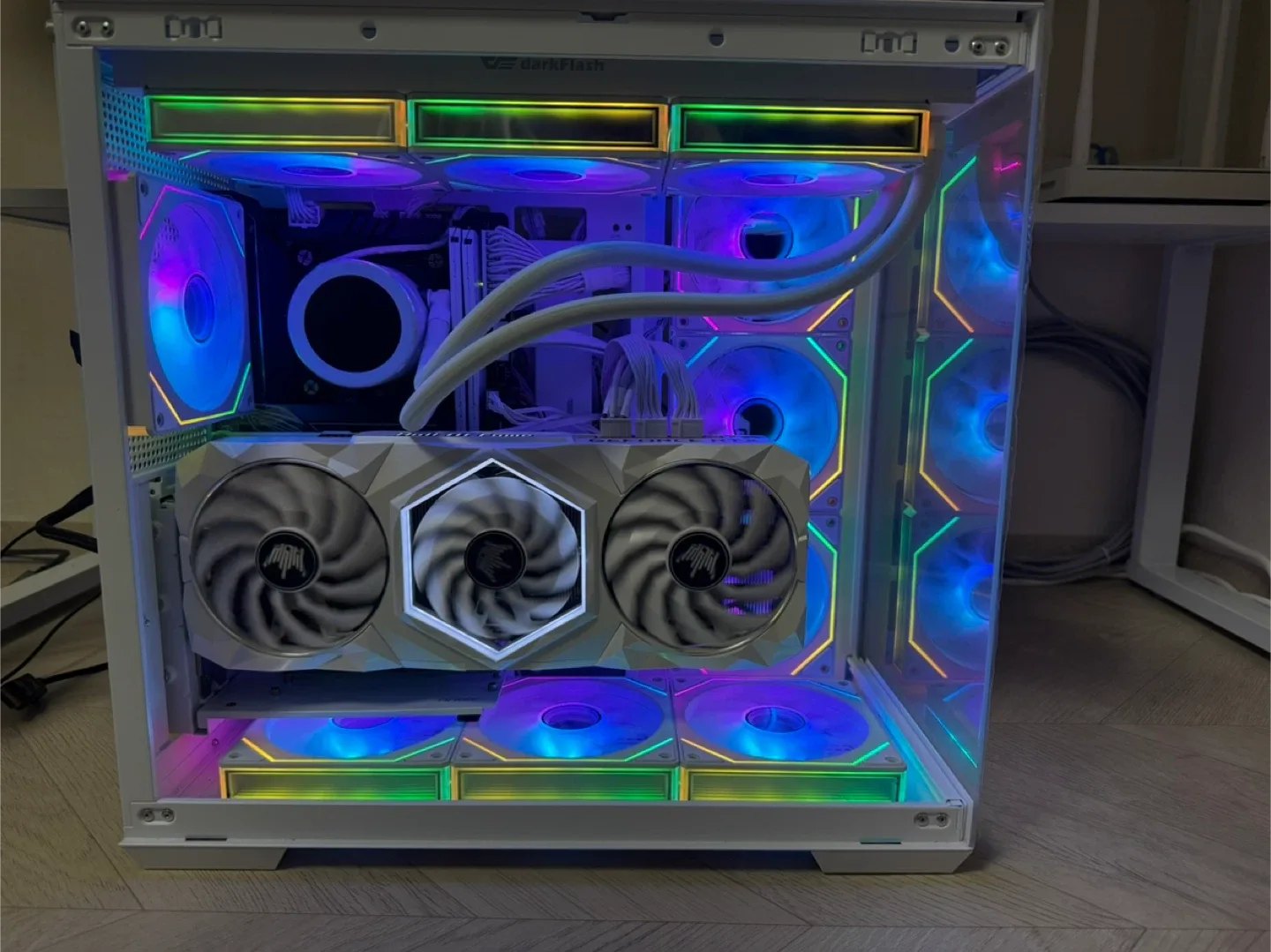 I9 12900KF 와 3080TI 조합의 게이밍 PC