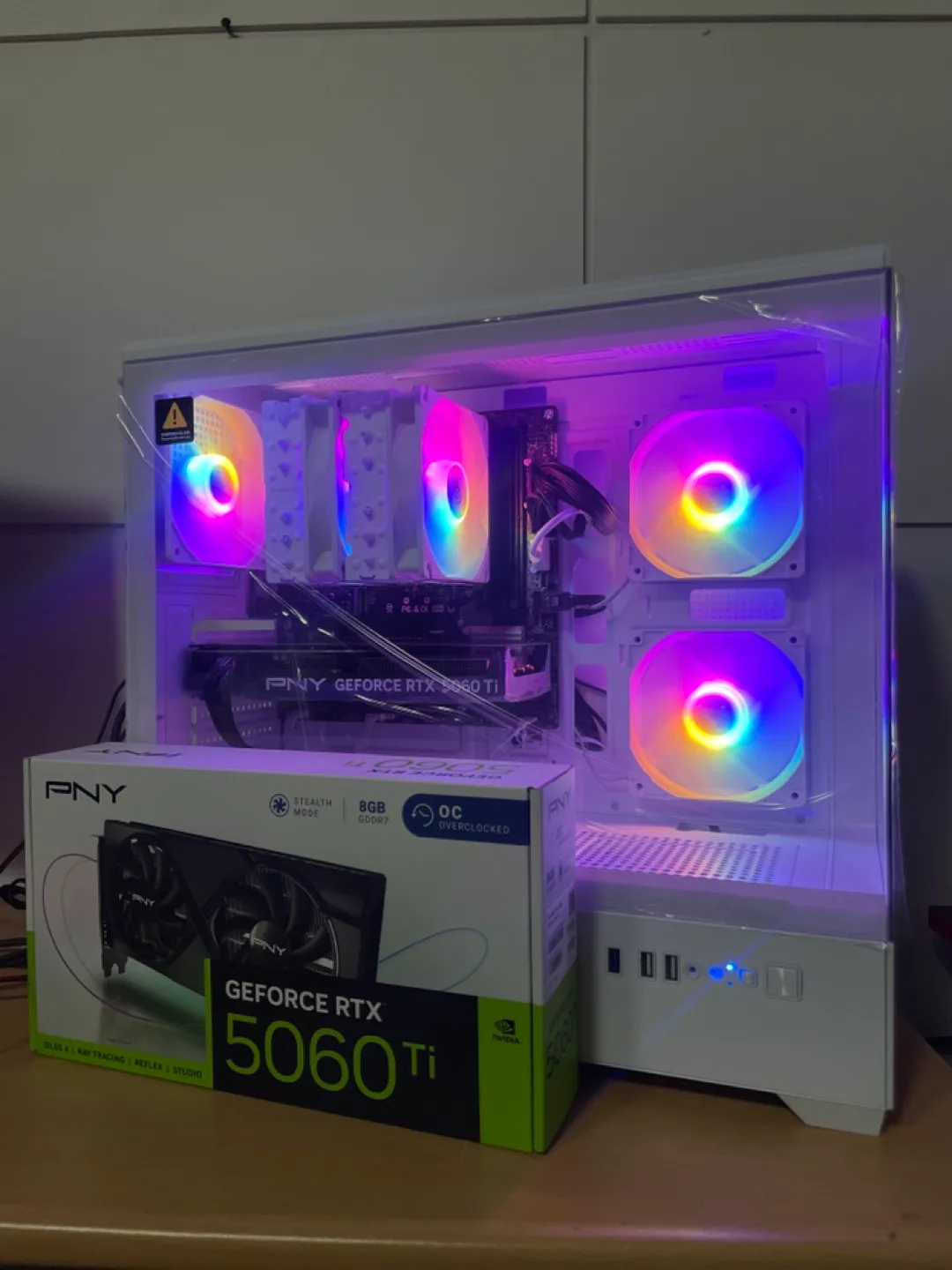 라이젠9600 RTX5060Ti D5 16GB 게이밍 컴퓨터 팔아요