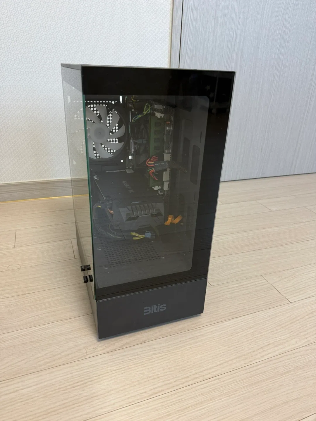 Bitis 게이밍 데스크탑