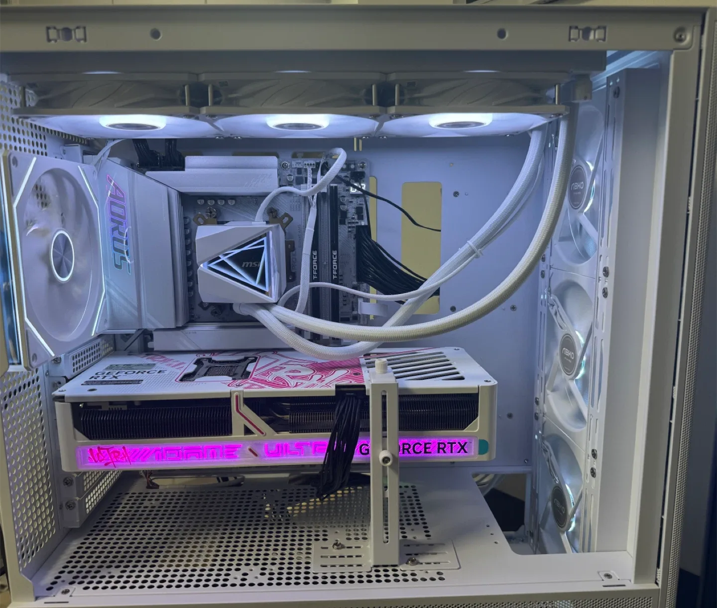 9800x3d / x870e / 5080 / ssd2tb / 32gb
