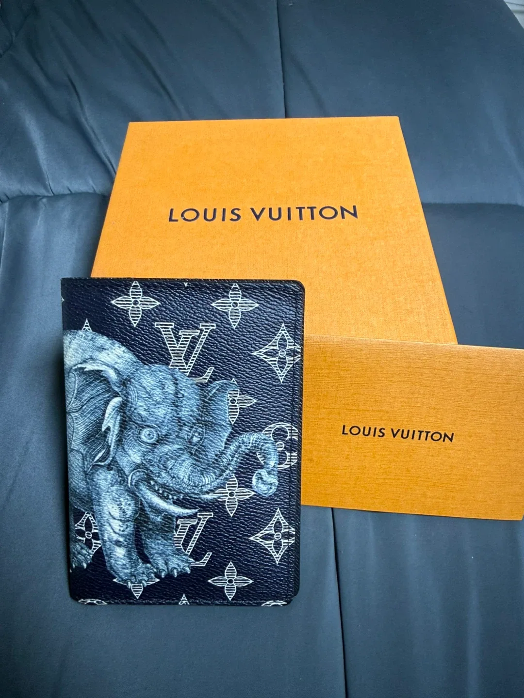 한정판 루이비통 채프먼 여권지갑