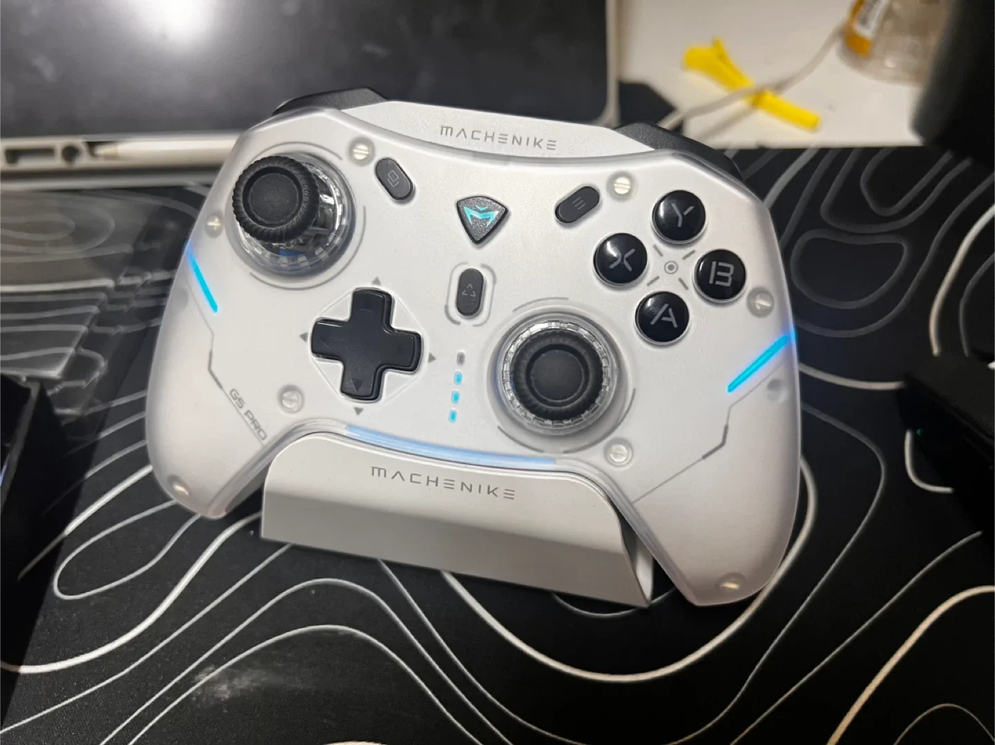 메카니크 G5 Pro Max SE 화이트 에디션 컨트롤러