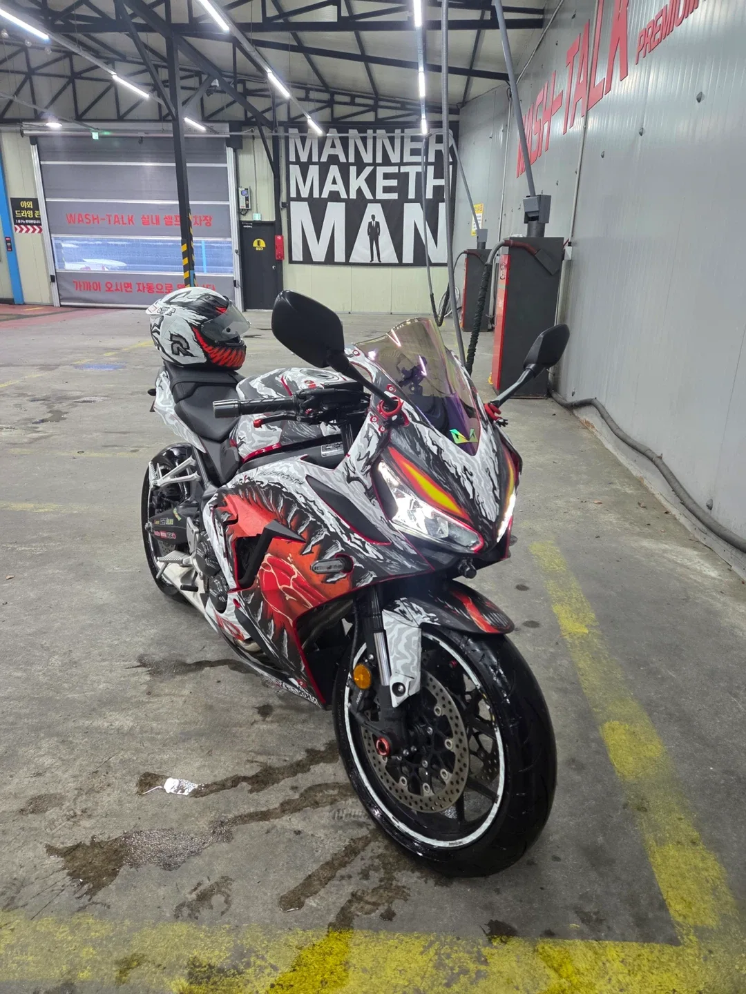 혼다 CBR650R 커스텀 오토바이