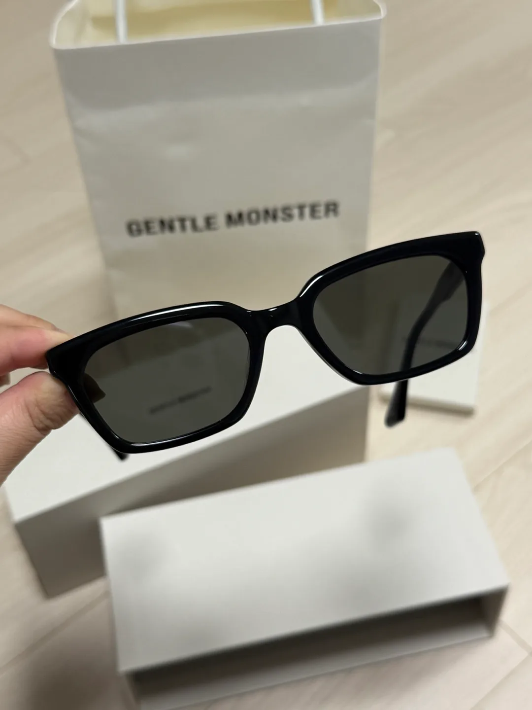 (미착용)젠틀몬스터 디디온 01 선글라스