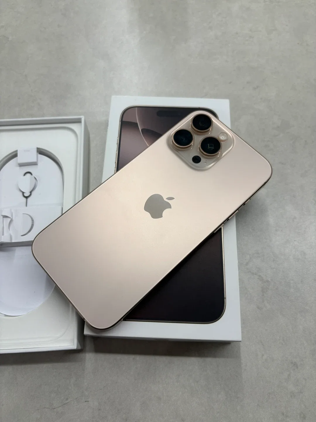 아이폰 16 Pro Max 512GB 골드