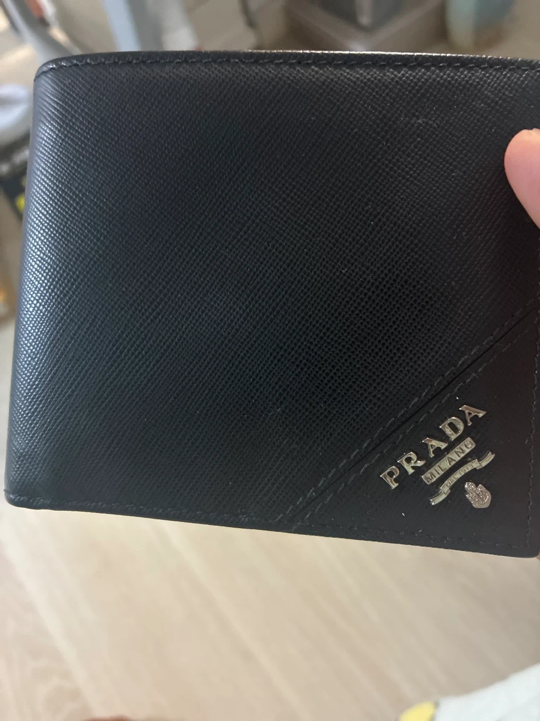 프라다 사피아노 남성 반지갑 블랙