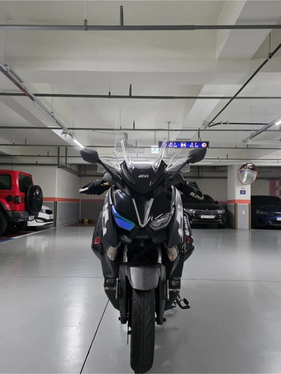 18년식 야마하 Xmax 300cc 판매합니다