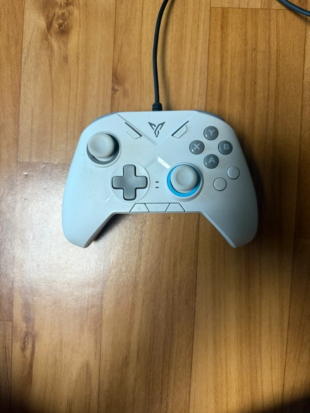 조이트론 베이더2 유선 게임패드 화이트 | 취미/게임/음반 | 당근 중고거래