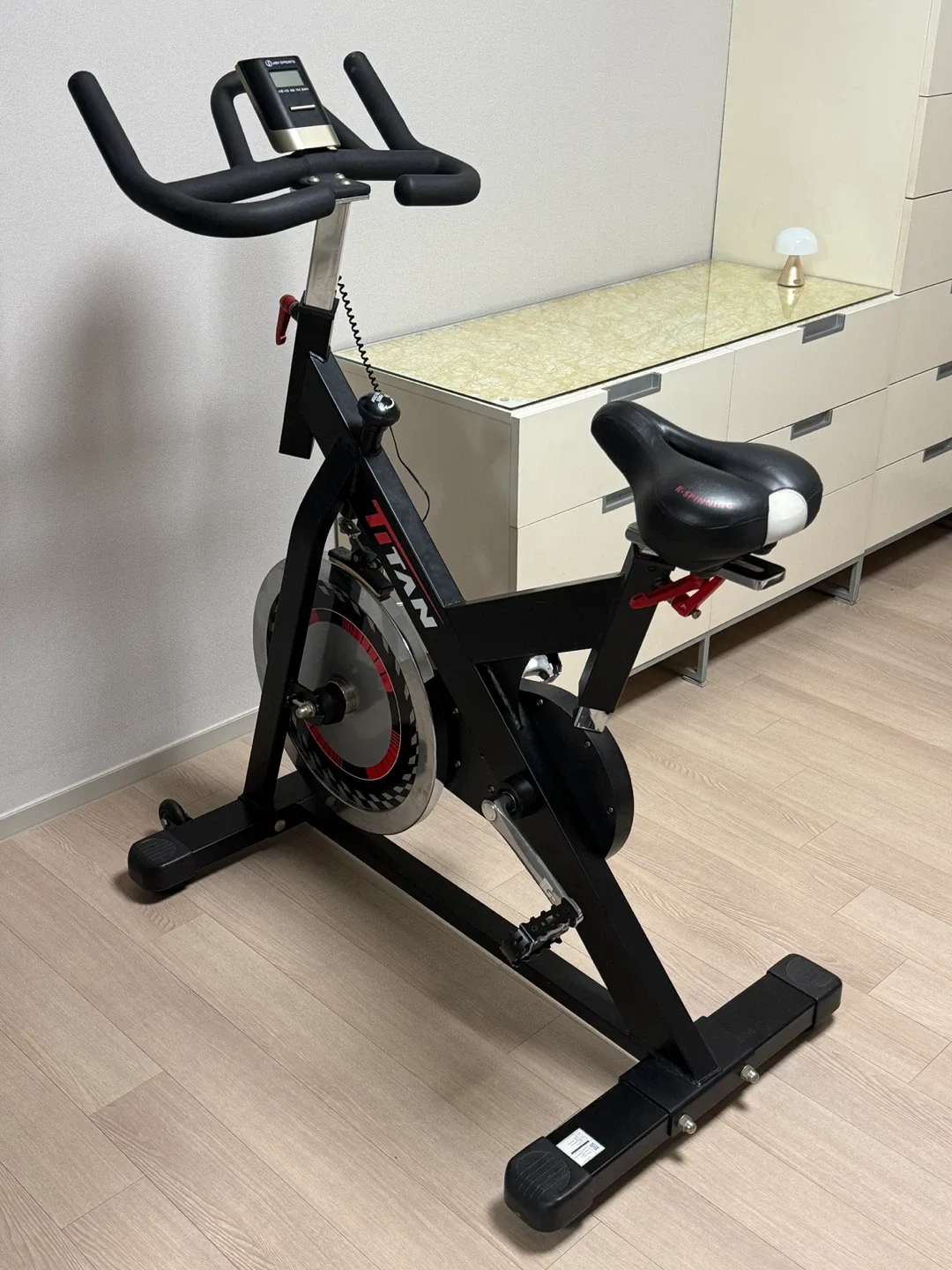 조이스포츠 타이탄 kh7300 클럽형 스핀 바이크
