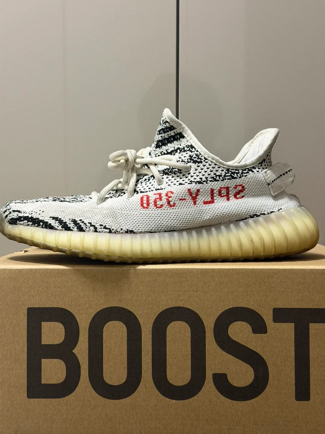 아디다스 이지부스트 350 V2 지브라 250mm