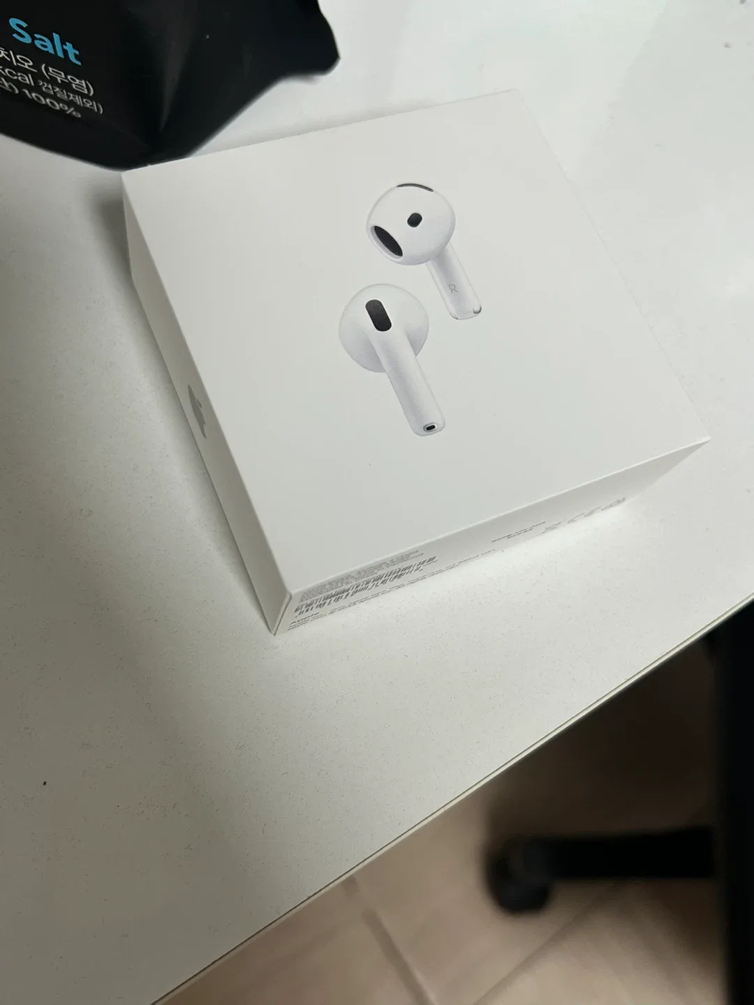 애플 에어팟 4 액티브 노이즈 캔슬링