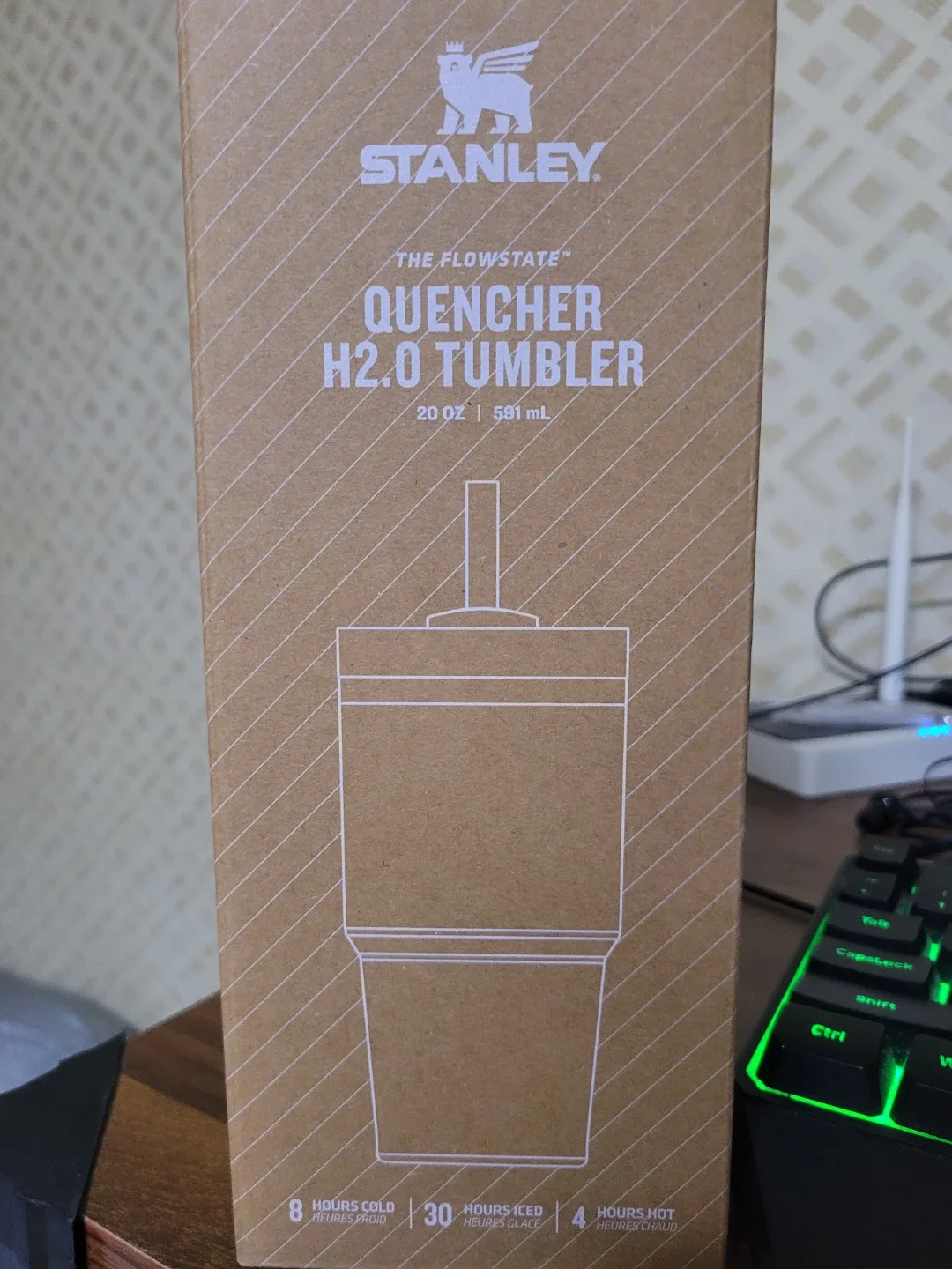 [새상품]스탠리 퀜처 H2.0 텀블러 20oz 화이트