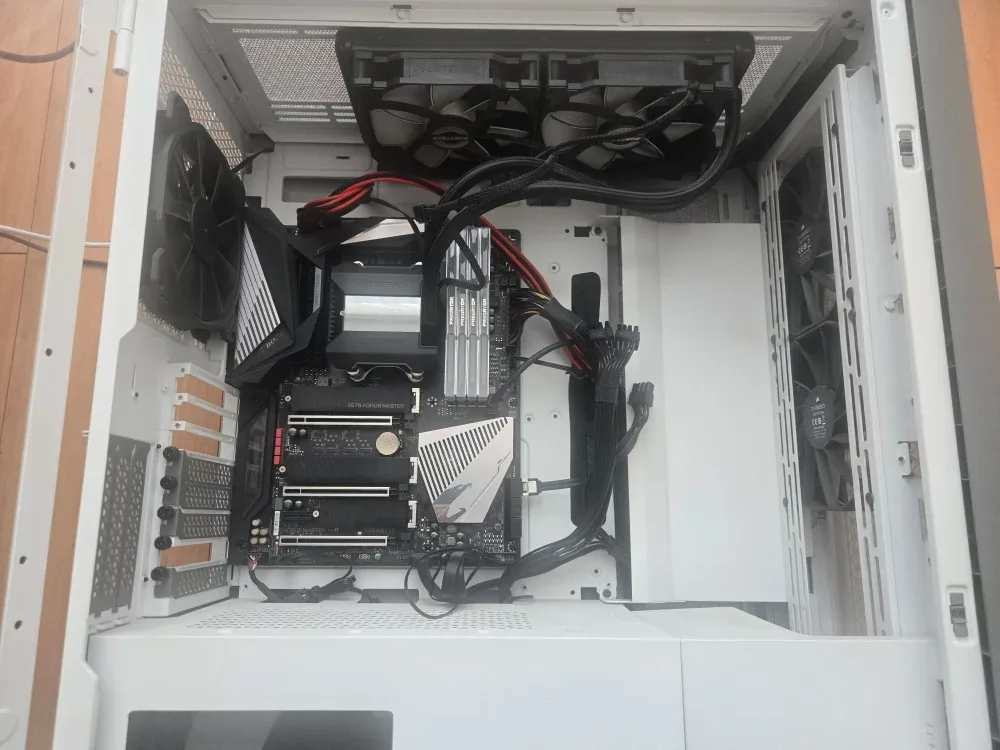 조립 PC 반본체(그래픽카드 ssd제외)