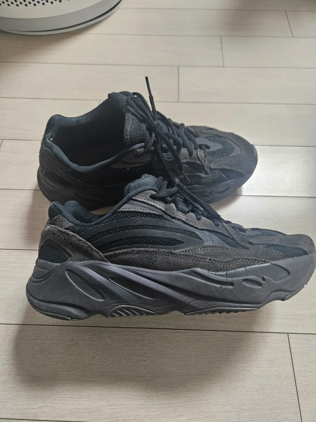 아디다스 이지부스트 700 반타 270mm