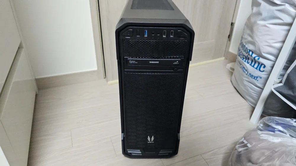 AMD 라이젠7 3700X 32G램 RTX2060 게이밍 컴퓨터 PC 본체