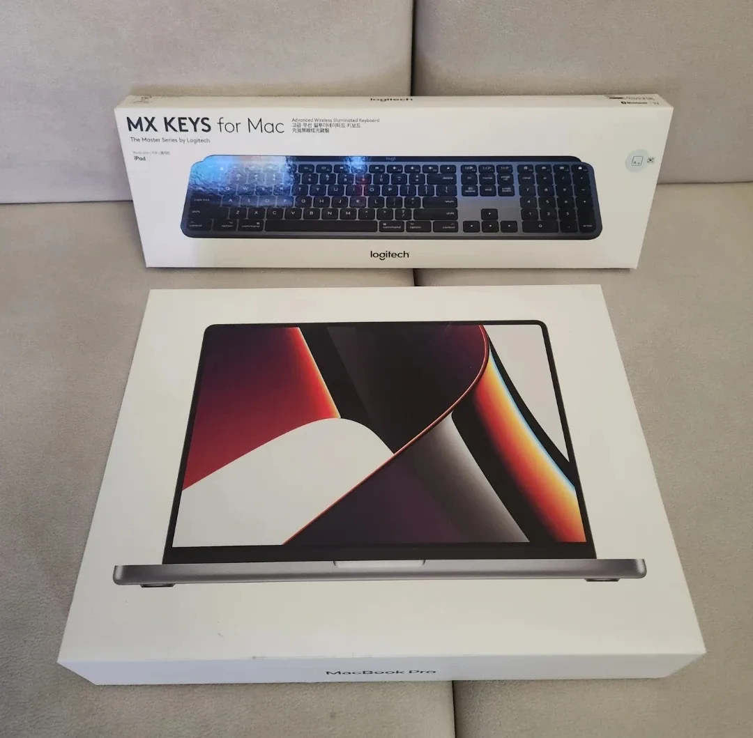 애플 맥북 프로 14 M1 Pro (초S급, 사용x, 생활기스 x)