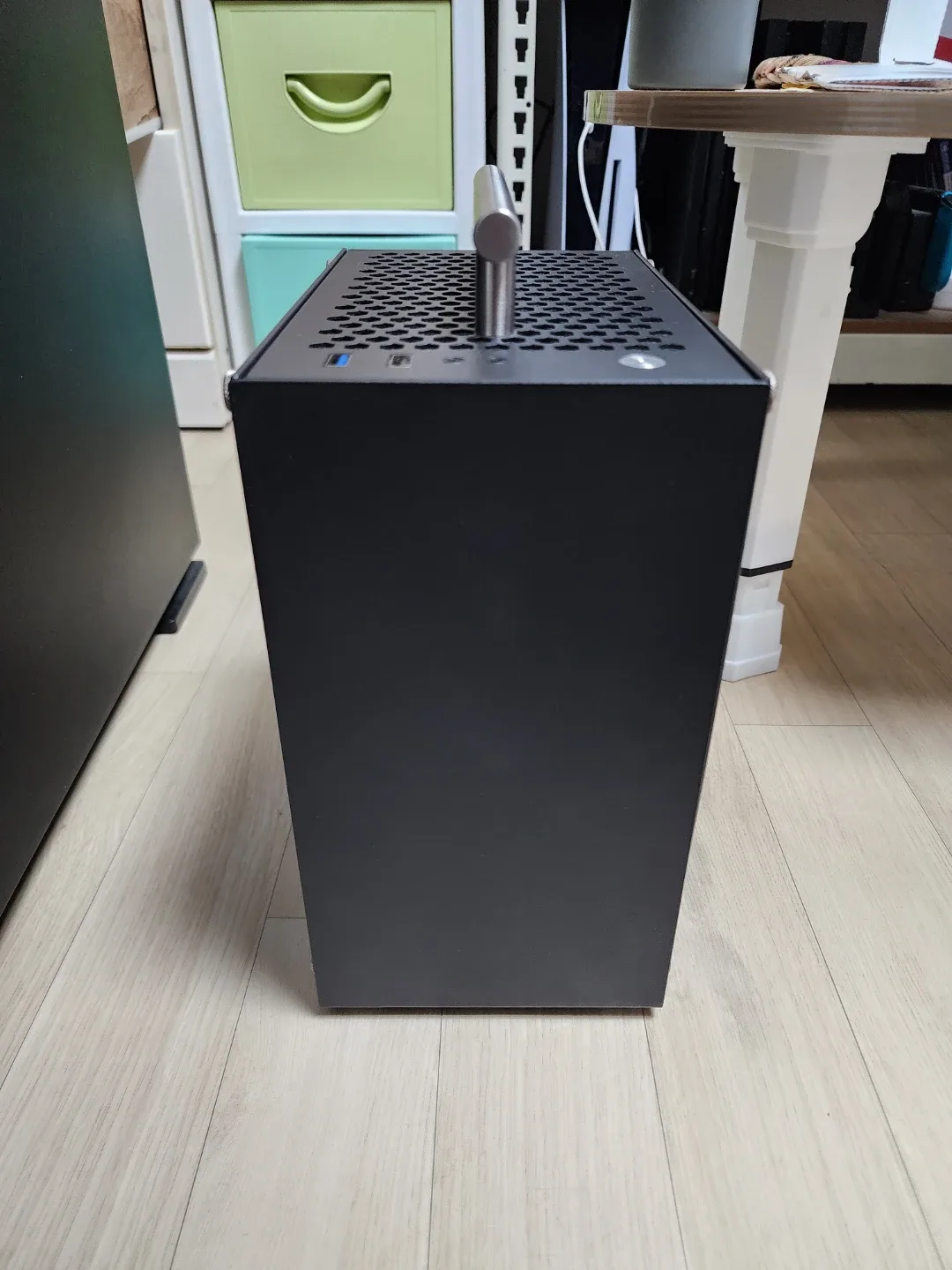 인텔 12400F GTX1660 SUPER SFF ITX 미니게이밍PC를 판매합니다