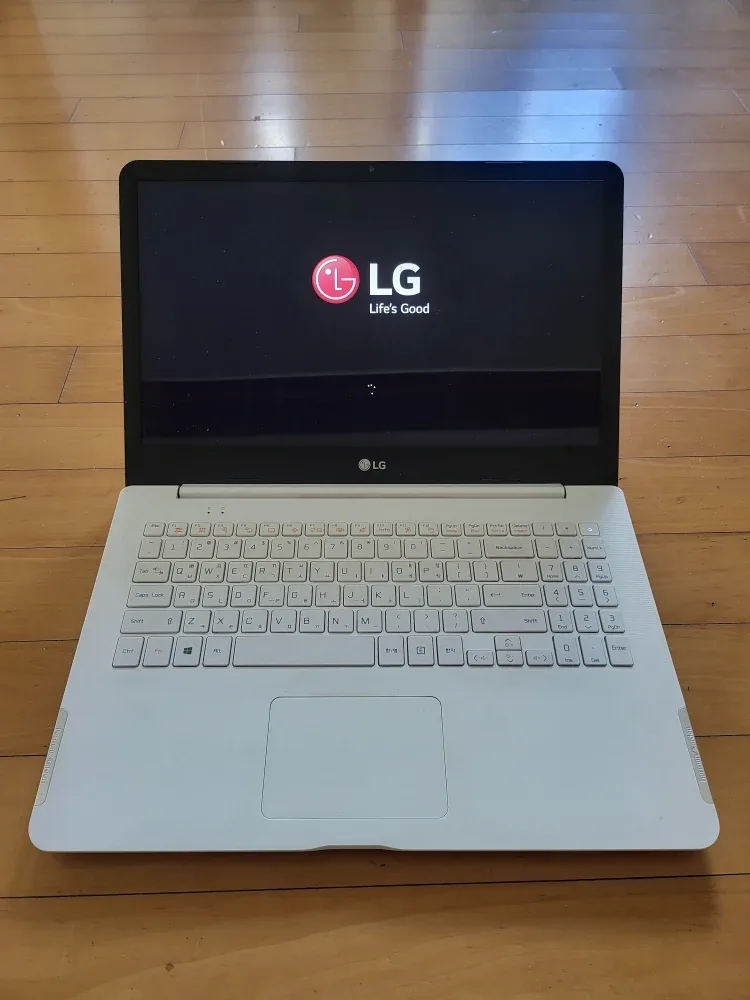 LG 울트라 PC 15U560-KPLGL 노트북