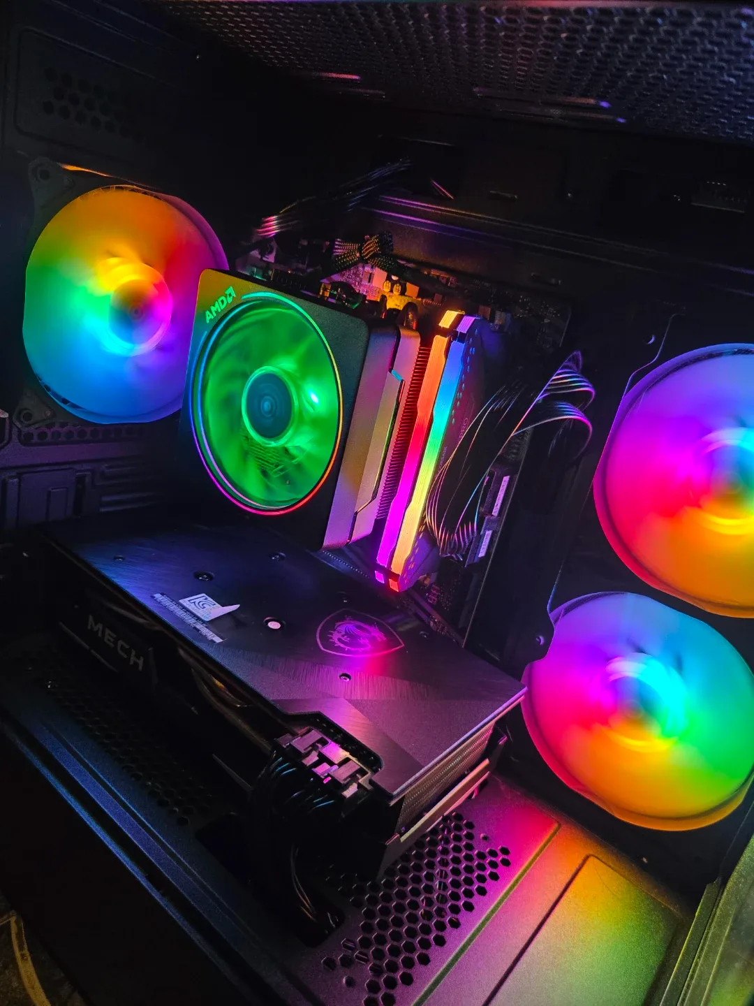 게이밍컴퓨터 amd 라이젠5600 rx6750xt