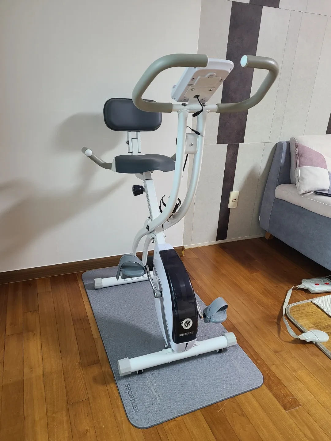 멜킨 스포츠 접이식 실내 자전거
