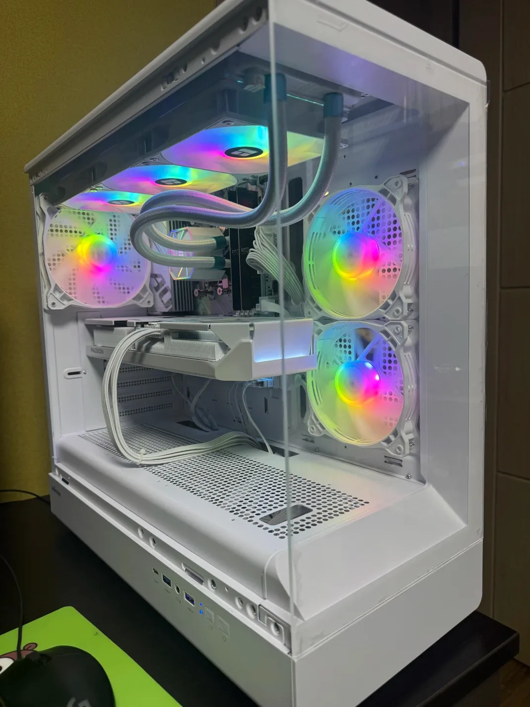 컴퓨터9004(9800X3d +9070XT)