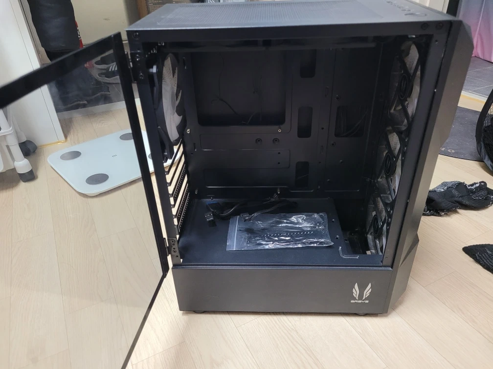 3RSYS R200 블랙 미들타워 PC 케이스 | 디지털기기 | 당근 중고거래