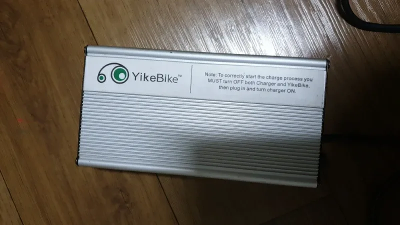 YikeBike 배터리 충전기 KP4505JL