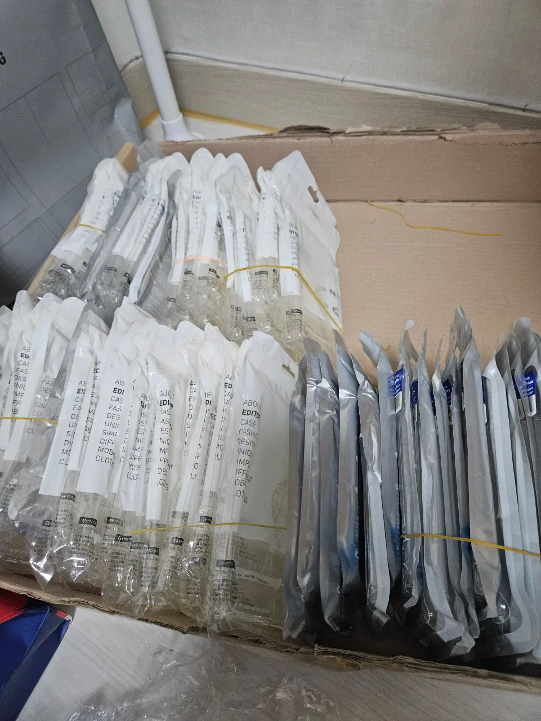 아이폰 6+,7+,8+,xs,11,12promax,13pro,13promax케이스 팝니다